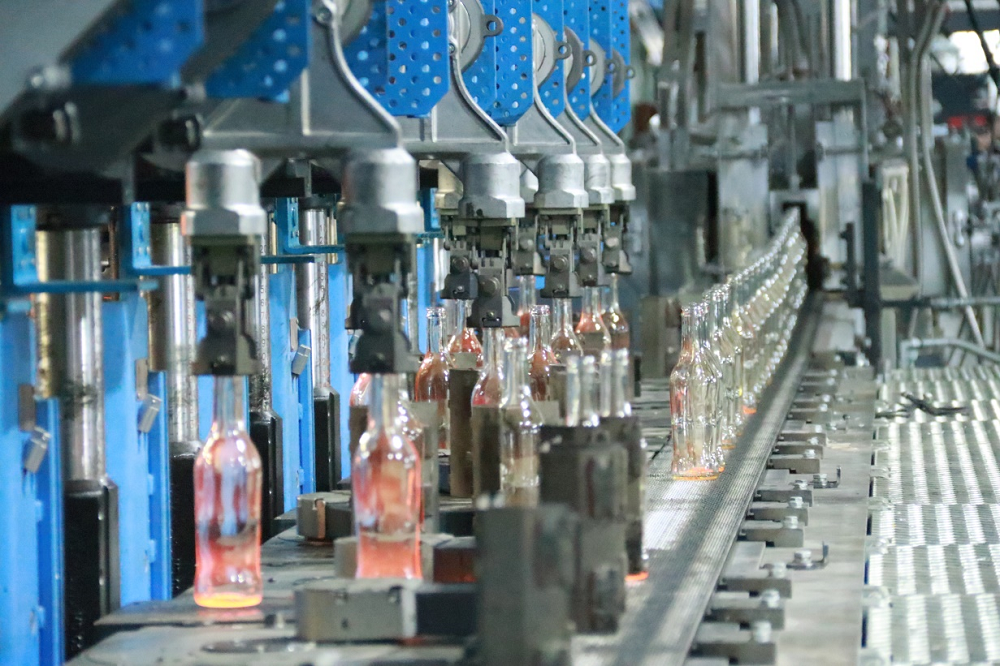 喜報(bào)!四川天馬玻璃有限公司再次被認(rèn)定為國家級(jí)高新技術(shù)企業(yè)(圖3) 喜報(bào)!四川天馬玻璃有限公司再次被認(rèn)定為國家級(jí)高新技術(shù)企業(yè)(圖3)